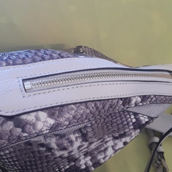 Handbag - Picture 5 of 6